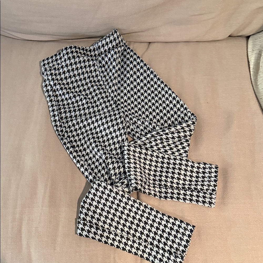 btween Black and White Houndstooth Cropped Pants